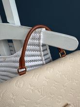 Lade das Bild in den Galerie-Viewer, LOUIS VUITTON MARIGNAN
