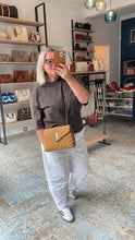 Lade das Bild in den Galerie-Viewer, YSL LOULOU WILDLEDER

