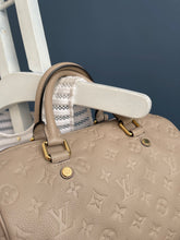 Lade das Bild in den Galerie-Viewer, LOUIS VUITTON SPEEDY 25 EMPREINTE
