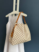 Lade das Bild in den Galerie-Viewer, LOUIS VUITTON GRACEFUL MM
