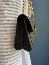 Lade das Bild in den Galerie-Viewer, LOUIS VUITTON VICTOIRE
