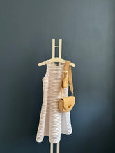 Lade das Bild in den Galerie-Viewer, MCM TRAVIA CROSSBODY BAG
