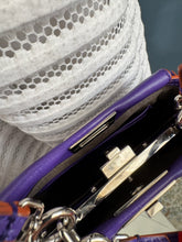 Lade das Bild in den Galerie-Viewer, FENDI PEEKABOO MINI
