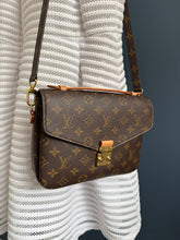 Lade das Bild in den Galerie-Viewer, LOUIS VUITTON MÉTIS

