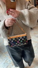 Lade das Bild in den Galerie-Viewer, LOUIS VUITTON POCHETTE MULTICOLOR
