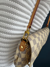 Lade das Bild in den Galerie-Viewer, LOUIS VUITTON FAVORITE MM
