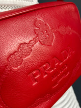 Lade das Bild in den Galerie-Viewer, PRADA CROSSBODY
