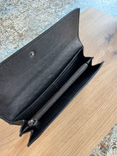 Lade das Bild in den Galerie-Viewer, PRADA GELDBÖRSE
