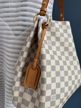 Lade das Bild in den Galerie-Viewer, LOUIS VUITTON GRACEFUL MM
