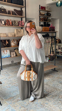Lade das Bild in den Galerie-Viewer, LOUIS VUITTON THEDA PM
