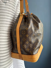 Lade das Bild in den Galerie-Viewer, LOUIS VUITTON NOÉ GRANDE

