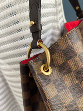 Lade das Bild in den Galerie-Viewer, LOUIS VUITTON GRACEFUL PM
