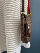 Lade das Bild in den Galerie-Viewer, LOUIS VUITTON SOUTH BANK
