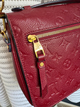 Lade das Bild in den Galerie-Viewer, LOUIS VUITTON MÉTIS CHERRY
