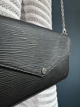 Lade das Bild in den Galerie-Viewer, LOUIS VUITTON FÉLICIE
