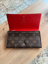 Lade das Bild in den Galerie-Viewer, LOUIS VUITTON SARAH GELDBÖRSE
