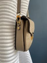Lade das Bild in den Galerie-Viewer, LOUIS VUITTON MÉTIS EMPREINTE
