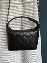 Lade das Bild in den Galerie-Viewer, CHANEL CLASSIC CLUTCH
