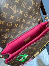 Lade das Bild in den Galerie-Viewer, LOUIS VUITTON MÉTIS PATCHES
