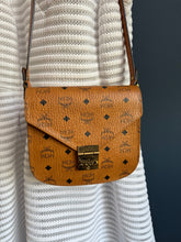 Lade das Bild in den Galerie-Viewer, MCM PATRICIA BAG
