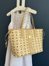 Lade das Bild in den Galerie-Viewer, MCM SHOPPER MEDUIM
