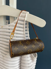 Lade das Bild in den Galerie-Viewer, LOUIS VUITTON PAPILLON MINI
