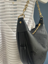 Lade das Bild in den Galerie-Viewer, LOUIS VUITTON LOOP HOBO
