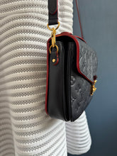 Lade das Bild in den Galerie-Viewer, LOUIS VUITTON MÉTIS
