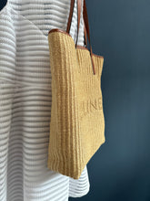 Lade das Bild in den Galerie-Viewer, CÉLINE CABAS SHOPPER
