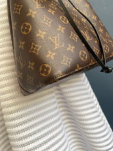 Lade das Bild in den Galerie-Viewer, LOUIS VUITTON NÉONOÈ MM
