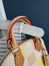 Lade das Bild in den Galerie-Viewer, LOUIS VUITTON ALMA BB
