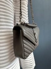 Lade das Bild in den Galerie-Viewer, YSL COLLEGE SMALL
