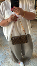 Lade das Bild in den Galerie-Viewer, LOUIS VUITTON POCHETTE ACCESSOIRES
