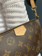 Lade das Bild in den Galerie-Viewer, LOUIS VUITTON POCHETTE
