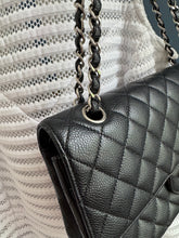 Lade das Bild in den Galerie-Viewer, CHANEL DOUBLE FLAP MEDIUM
