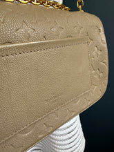 Lade das Bild in den Galerie-Viewer, LOUIS VUITTON MARCEAU
