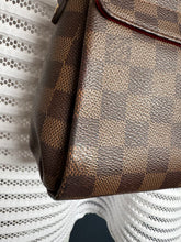 Lade das Bild in den Galerie-Viewer, LOUIS VUITTON CROISSETE
