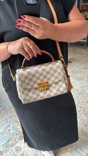 Lade das Bild in den Galerie-Viewer, LOUIS VUITTON CROISETTE
