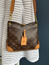 Lade das Bild in den Galerie-Viewer, LOUIS VUITTON ODEON PM

