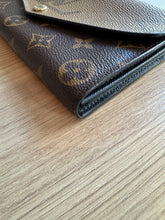 Lade das Bild in den Galerie-Viewer, LOUIS VUITTON SARAH
