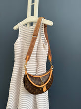 Lade das Bild in den Galerie-Viewer, LOUIS VUITTON LOOPING

