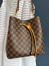 Lade das Bild in den Galerie-Viewer, LOUIS VUITTON NÉONOÉ SAFRAN
