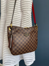 Lade das Bild in den Galerie-Viewer, LOUIS VUITTON SOUTH BANK

