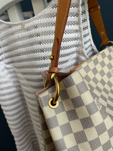 Lade das Bild in den Galerie-Viewer, LOUIS VUITTON GRACEFUL PM
