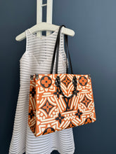 Lade das Bild in den Galerie-Viewer, LOUIS VUITTON ONTHEGO GM CRAFTY
