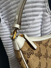 Lade das Bild in den Galerie-Viewer, MCM HIMMEL HOBO BAG
