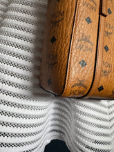 Lade das Bild in den Galerie-Viewer, MCM TONI MINI SHOPPER
