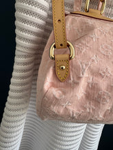 Lade das Bild in den Galerie-Viewer, LOUIS VUITTON VENICE DENIM RUCKSACK
