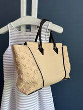 Lade das Bild in den Galerie-Viewer, LOUIS VUITTON W TOTE

