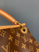 Lade das Bild in den Galerie-Viewer, LOUIS VUITTON ARTSY MM
